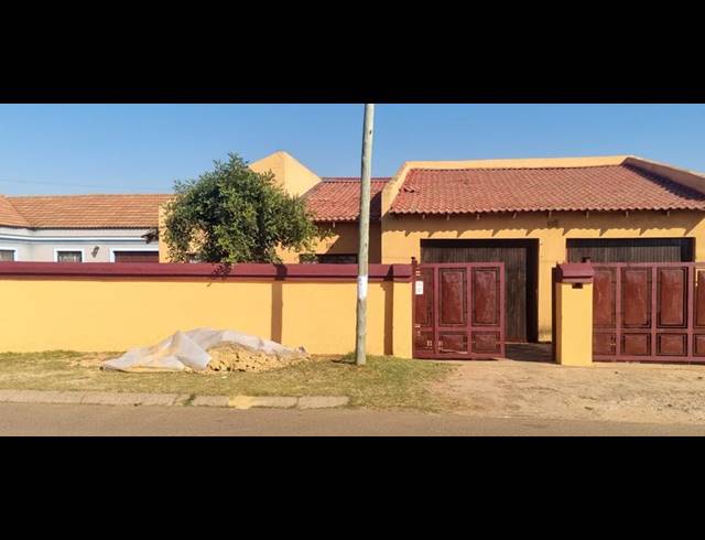 3 BEDROOM HOUSE FOR SALE IN VOSLOORUS